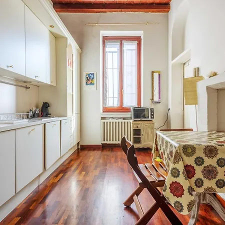 Cozy And Fancy Studio On The Navigli By Easylife *